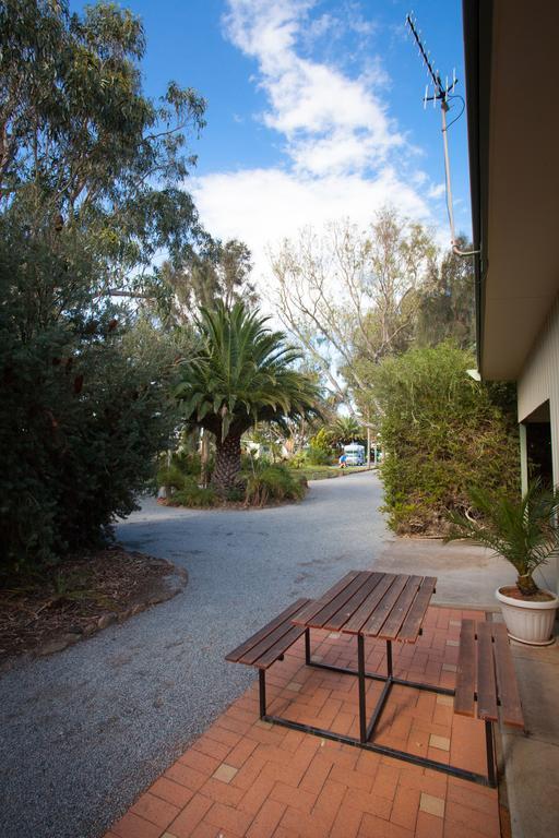 Modra'S Apartments Tumby Bay Exteriör bild