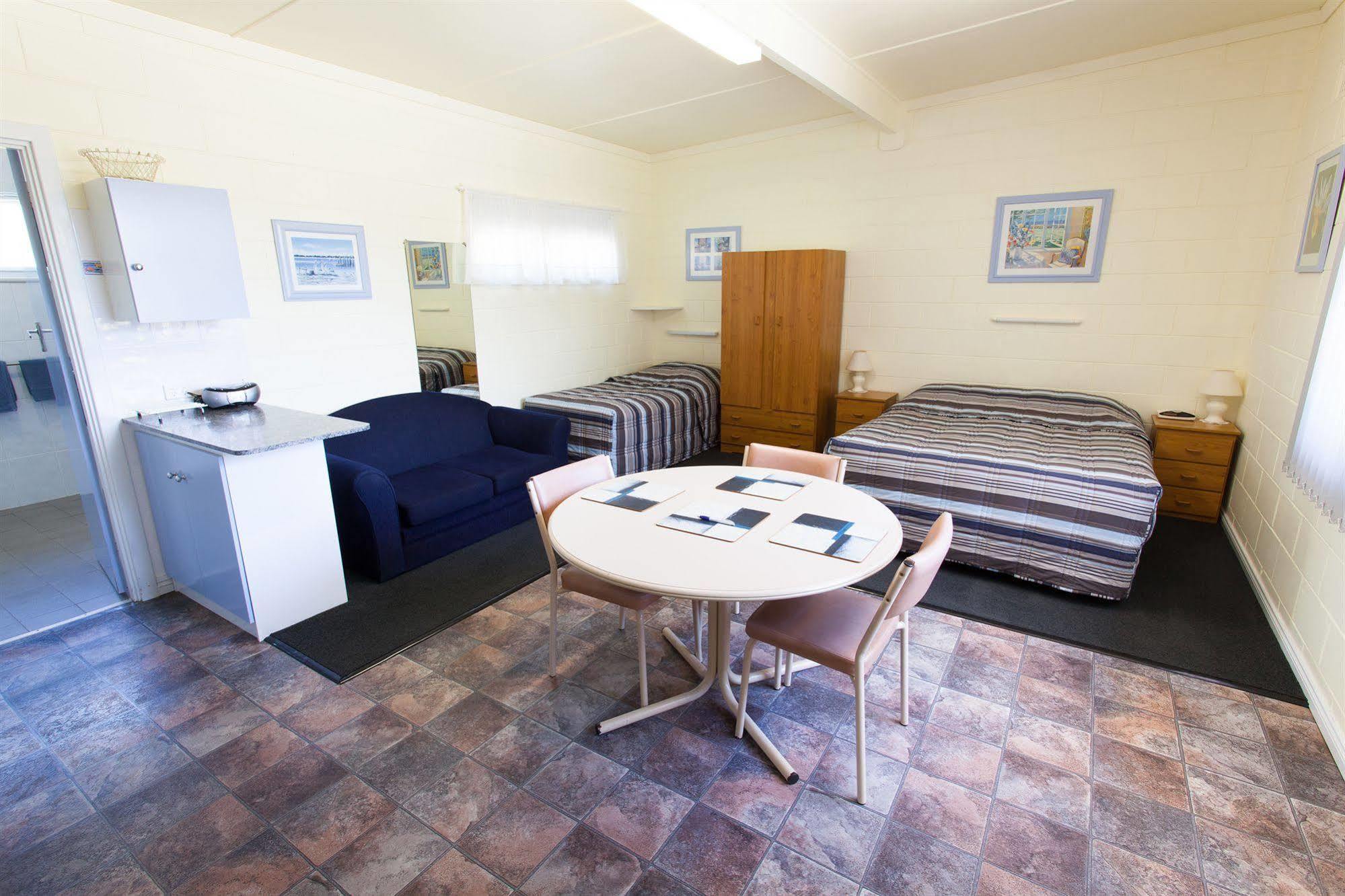 Modra'S Apartments Tumby Bay Exteriör bild